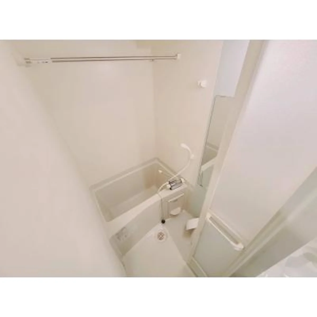 大阪府大阪市淀川区十三本町１丁目 風呂・トイレ