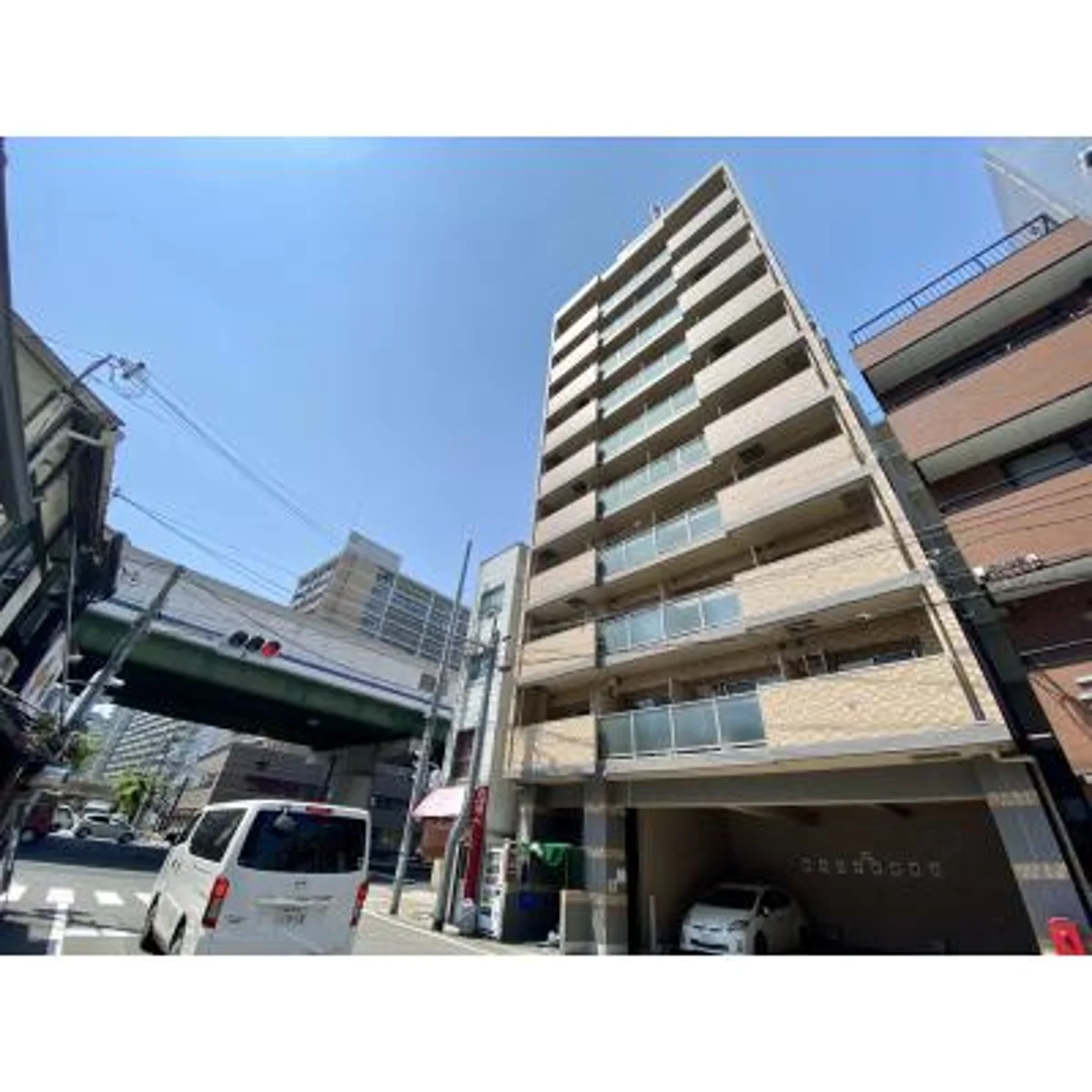 兵庫県神戸市中央区東川崎町７丁目 メイン画像